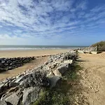 Proche Plage, Balcon, Parking Privé - Fr-1-224c-364 Appartement